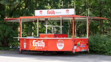 Ausschankwagen mit Früh Kölsch Beschriftung